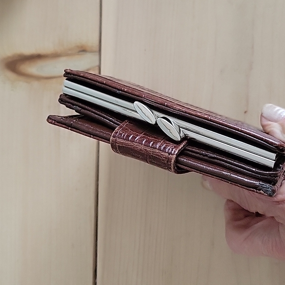 Giani Bernini Leather Wallet - Picture 4 of 10